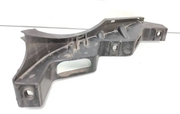 Volkswagen PASSAT B6 Front bumper mounting bracket 3C0807889