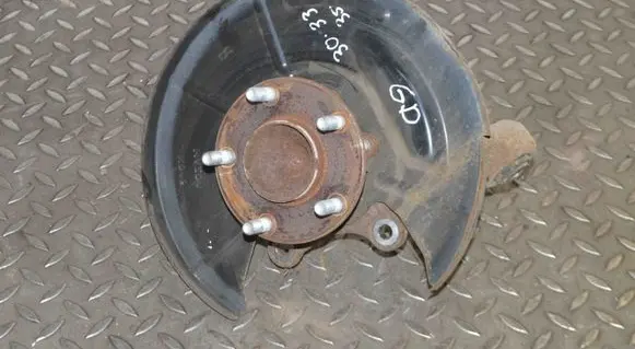 Rear wheel hub