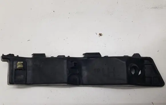 KIA Sportage Front bumper mounting bracket 86513F1000