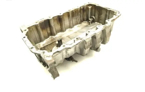 Volkswagen PASSAT B6 Oil sump 03G103603