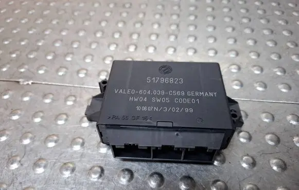 Fiat 500 Parking PDC control unit/module 51796823