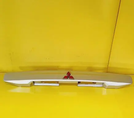 Mitsubishi Space Star Trunk door license plate light bar MR245529