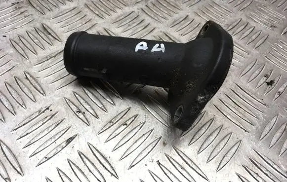 Volkswagen Tiguan Thermostat/thermostat housing 03G121121 03L1212121 045121121