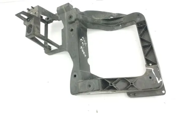 Jeep Cherokee Headlight/headlamp mounting bracket