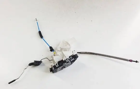 Mercedes-Benz E W212 Front door lock A0997200635 ZGS006