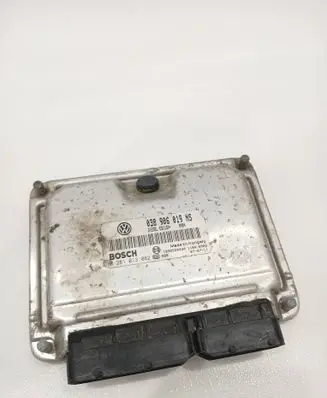 Skoda Fabia Mk2 (5J) Engine control unit/module 038906019NS 1039S20430 0281013082