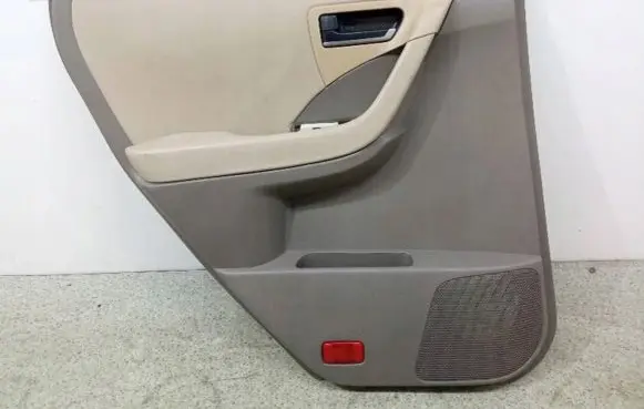 Nissan Murano Z50 Front door card panel trim