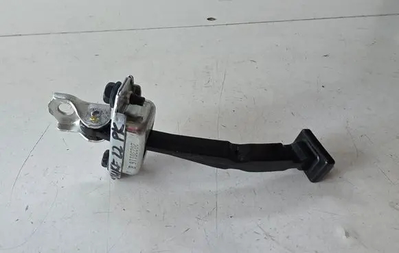 Nissan Juke II F16 Front door check strap stopper 
