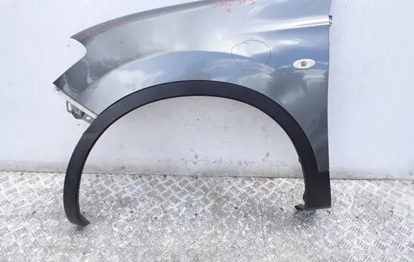 Nissan Qashqai+2 Fender 23FF2