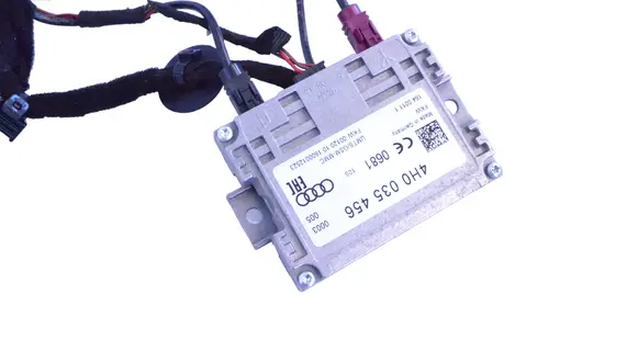 Audi A7 S7 4G Aerial antenna amplifier 4H0035456