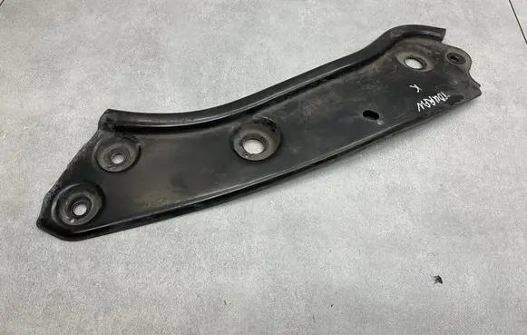 Radiator support slam panel bracket