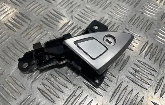 BMW 5 F10 F11 Armrest lock