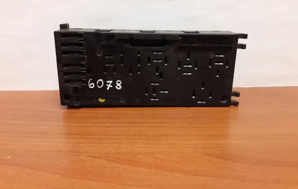 Mercedes-Benz E W210 Fuse box set 6078 0025452701