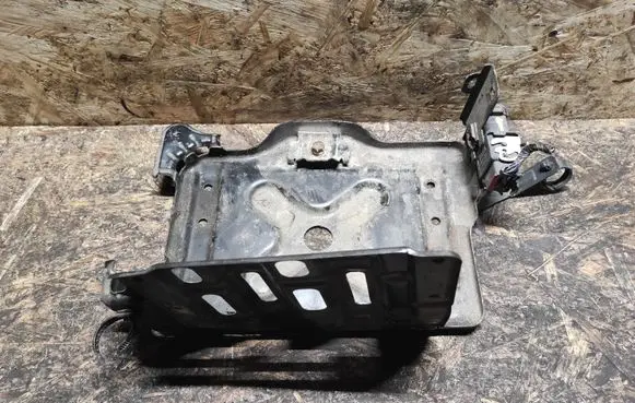 Suzuki SX4 Battery tray 