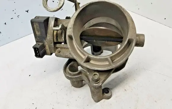 BMW 5 E39 Throttle body valve 1702562 nr921