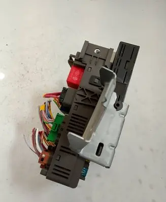 Renault Espace - Grand espace IV Fuse module 518095419