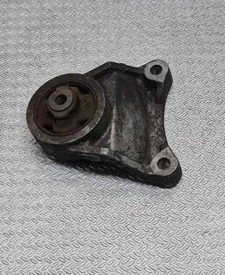Toyota RAV 4 (XA30) Rear differential mounting bracket 42120