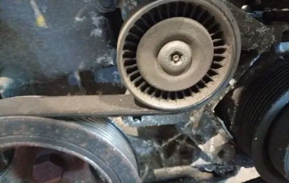 Mercedes-Benz C W203 Generator/alternator belt tensioner