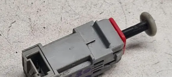 Clutch pedal sensor