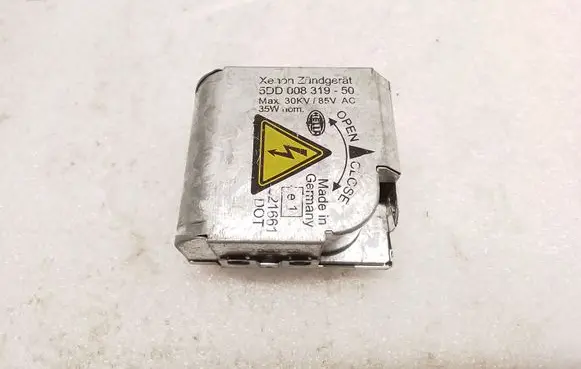 BMW X5 E53 Headlight ballast module Xenon 5DD00831950