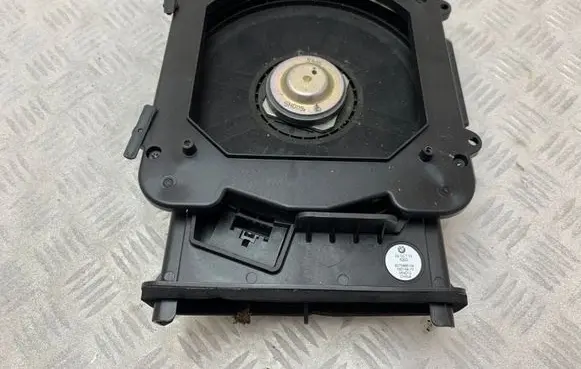BMW 2 F46 Subwoofer speaker 9275995