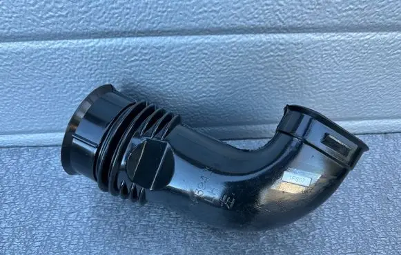 Mitsubishi Pajero Cabin air duct channel MB239429