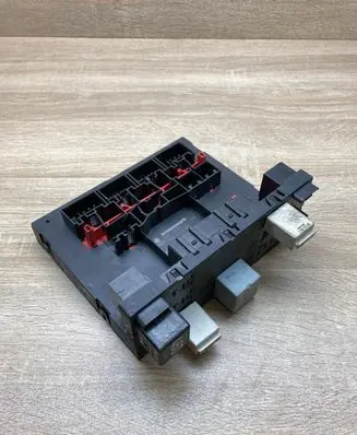 Volkswagen Touran I Comfort/convenience module 1K0937049T