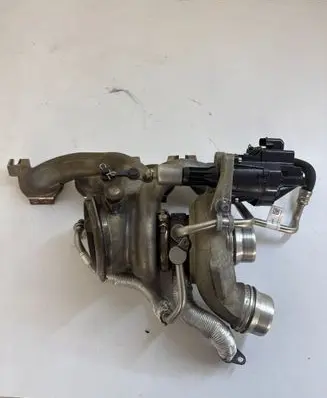 BMW 5 G30 G31 Turbo 7637563 17101302004 4947702408