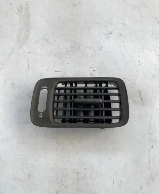 Volvo S70 V70 V70 XC Dash center air vent grill 9481655
