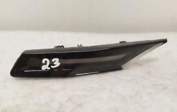 Porsche Taycan 9J1 Front indicator light