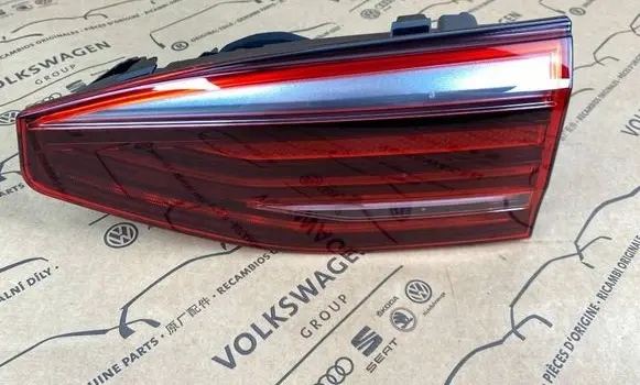 Volkswagen Transporter - Caravelle T7 Rear/tail lights 7T0945094B