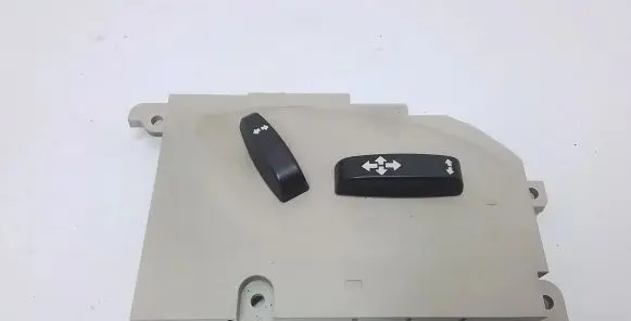Volvo S60 Seat control switch 31300479