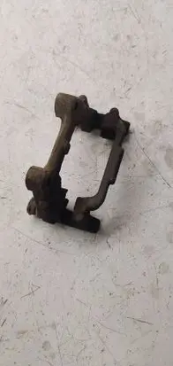 Volkswagen Jetta VI Rear brake pad spring 