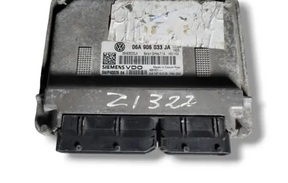 Volkswagen Golf VI Other control units/modules 06A906033JA 5WP4082604