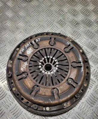 Volkswagen PASSAT B5 Clutch set kit 058141031E