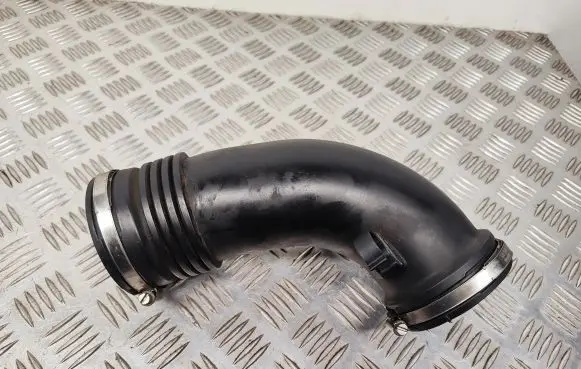 Audi RS4 B8 Air intake hose/pipe 8T0129600