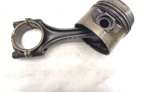 Mercedes-Benz W123 Piston with connecting rod 61502 615026