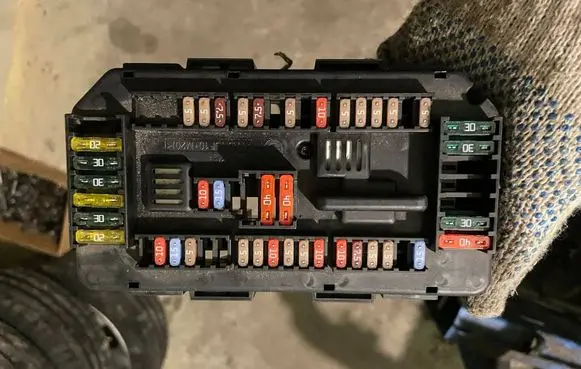 BMW 1 F20 F21 Fuse module 933787901