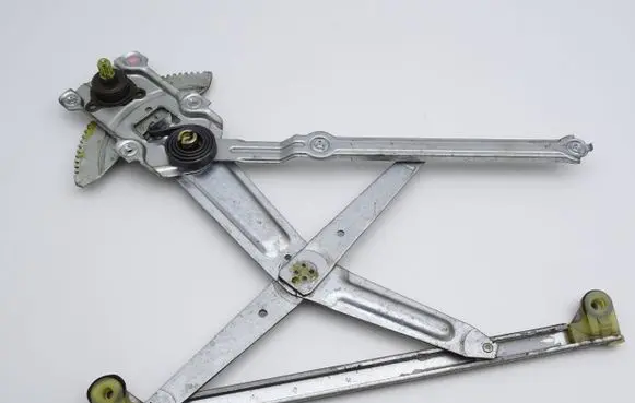 Toyota Starlet (P90) V Front door manual window regulator 