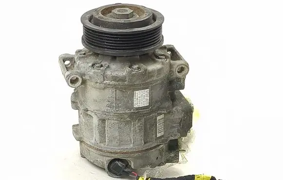 Volkswagen Multivan T5 Air conditioning (A/C) compressor (pump) 7E0820803F 260720HR1143