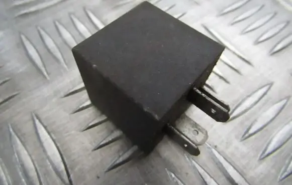 Volkswagen Golf II Other relay 191955529
