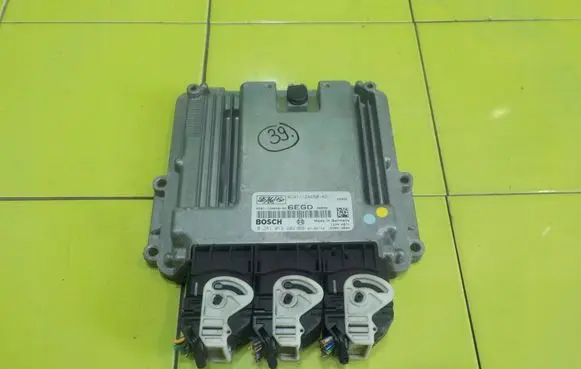 Land Rover Freelander 2 - LR2 Engine control unit/module 6G9112A650AD