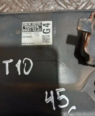Toyota RAV 4 (XA30) Engine control unit/module 8966142J01 T10045