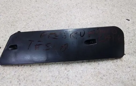 Tesla Model S Fog light part 105998000B