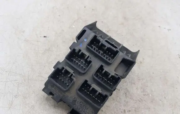 Toyota Corolla Verso E121 Other devices 8273405030
