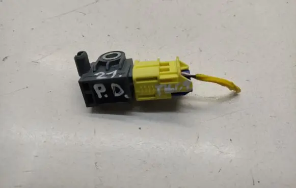 Hyundai Tucson TL Airbag deployment crash/impact sensor 95920B4000