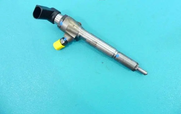 Renault Megane II Fuel injector 8200380253 IMPRK1301111