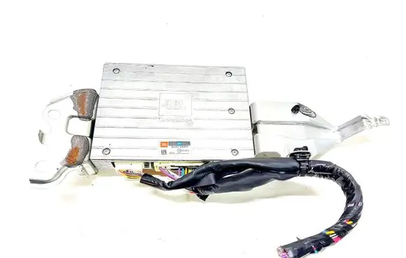 Toyota Prius+ (ZVW40) Sound amplifier 862800W831