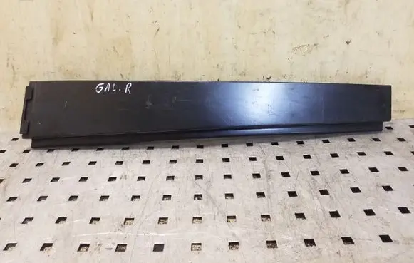Volkswagen Touran I Other rear door trim element 1T0839890