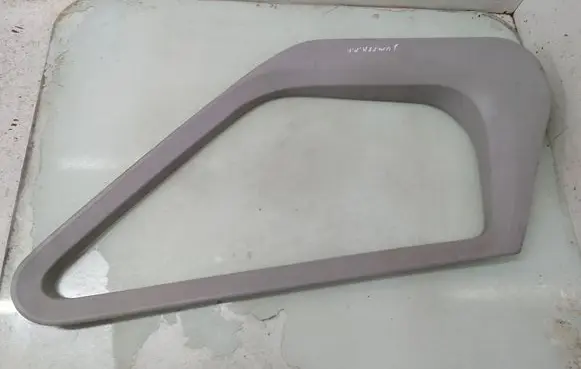 Citroen Jumper Front door glass trim molding 1308562070